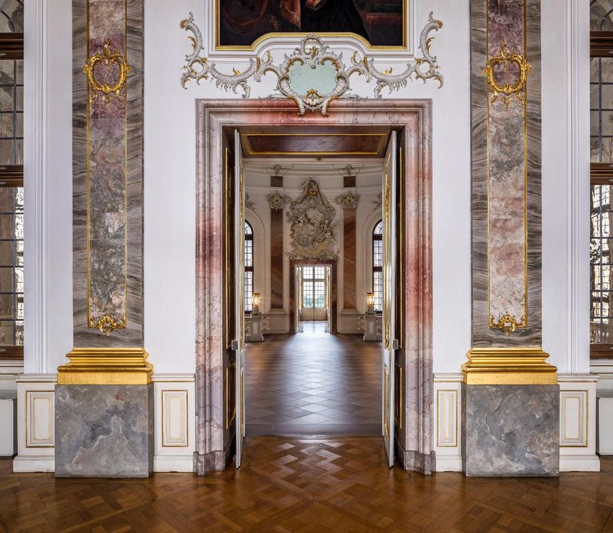 Image: Dr. Manfred Schneider, Nußloch, www.manfred-schneider.de Bruchsal Palace, Door of the Royal Hall