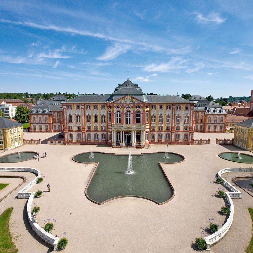 Foto: Staatliche Schlösser und Gärten Baden-Württemberg, Arnim Weischer Schloss Bruchsal, Luftaufnahme