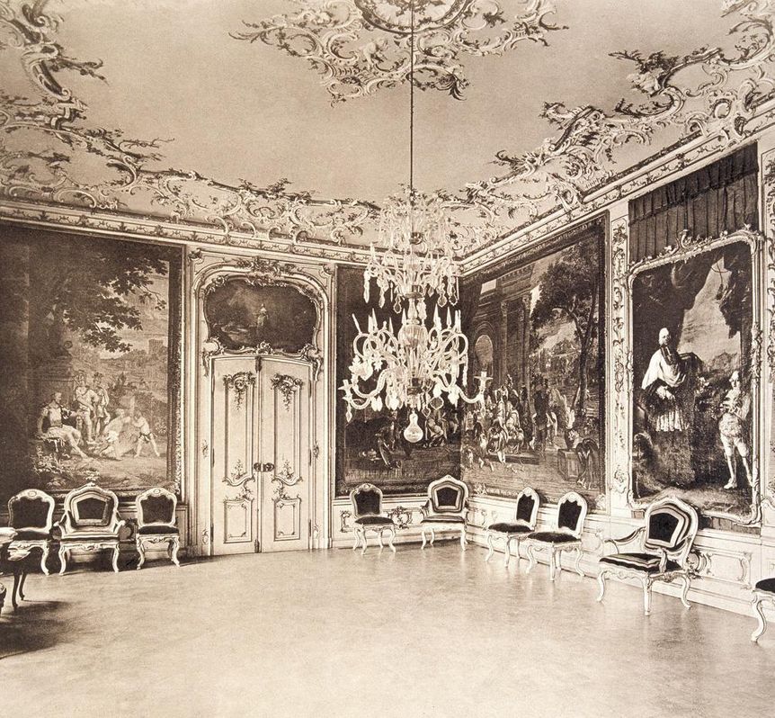 Photo: Staatliche Schlösser und Gärten Baden-Württemberg, Arnim Weischer Historical photography of the throne room of Bruchsal Palace, before 1910