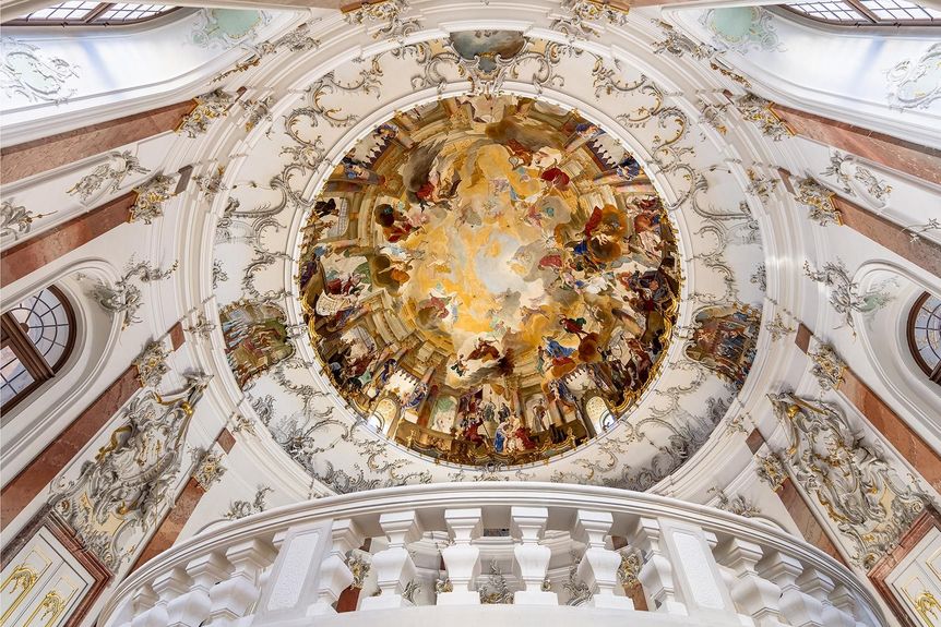 photo: Dr. Manfred Schneider, Nußloch, www.manfred-schneider.de Bruchsal Palace, Ceiling painting in the Domed Hall